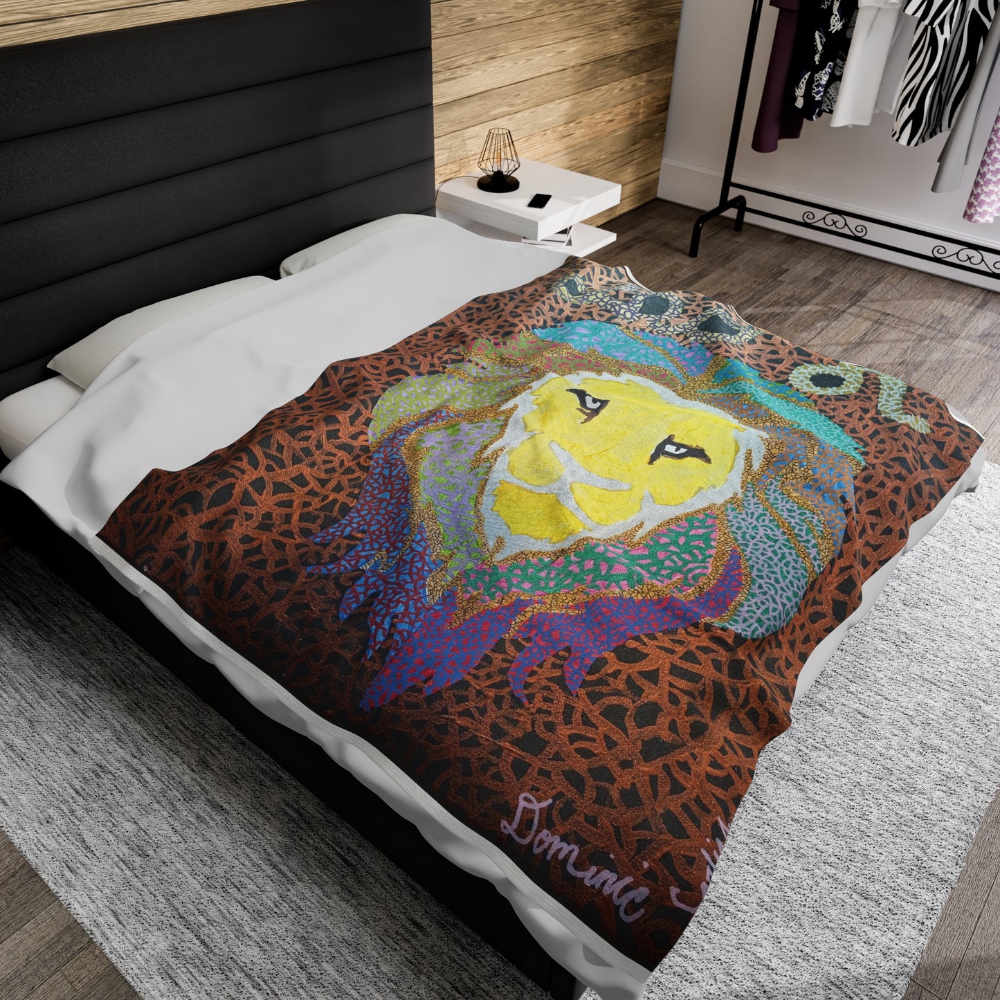 Leo Velveteen Plush Blanket